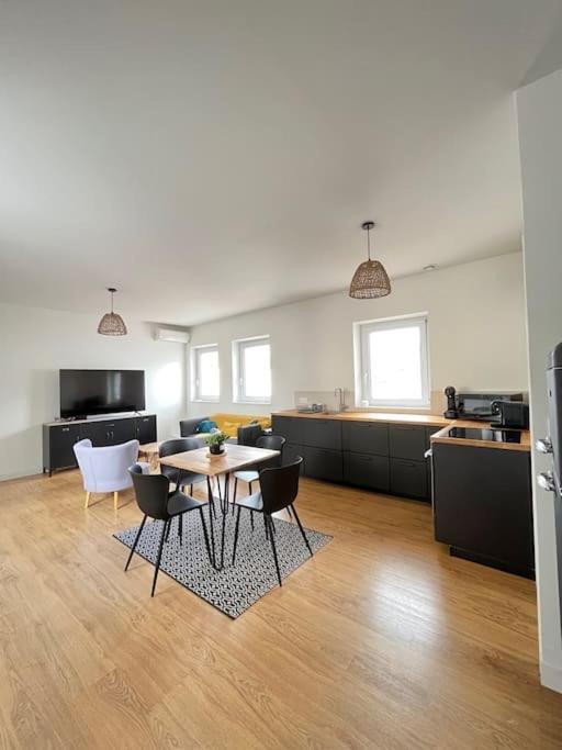 Banjul - Bel Appartement A Reims Dış mekan fotoğraf
